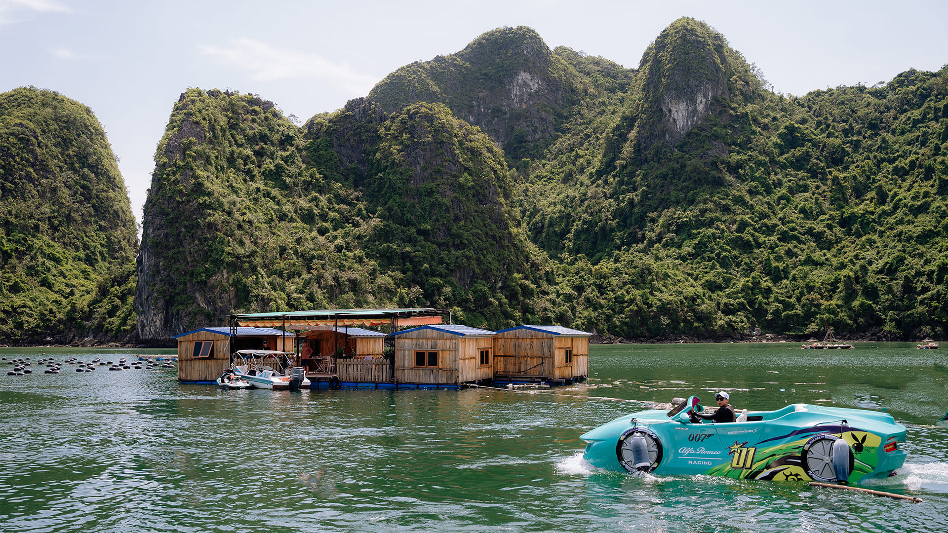TRẢI NGHIỆM ẨM THỰC TRÊN BÈ NỔI GIỮA LÒNG DI SẢN TẠI VIETYACHT CLUB